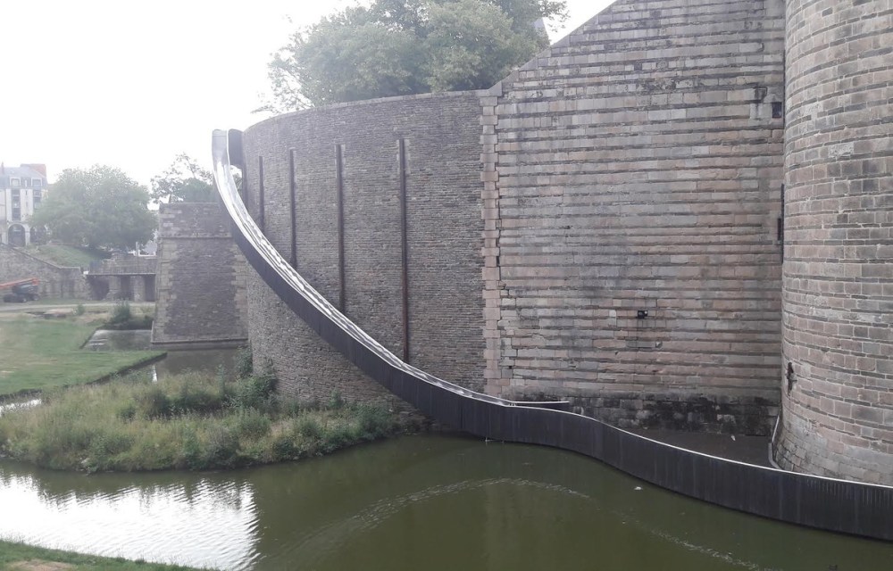 1200x768_toboggan-installe-long-chateau-nantes