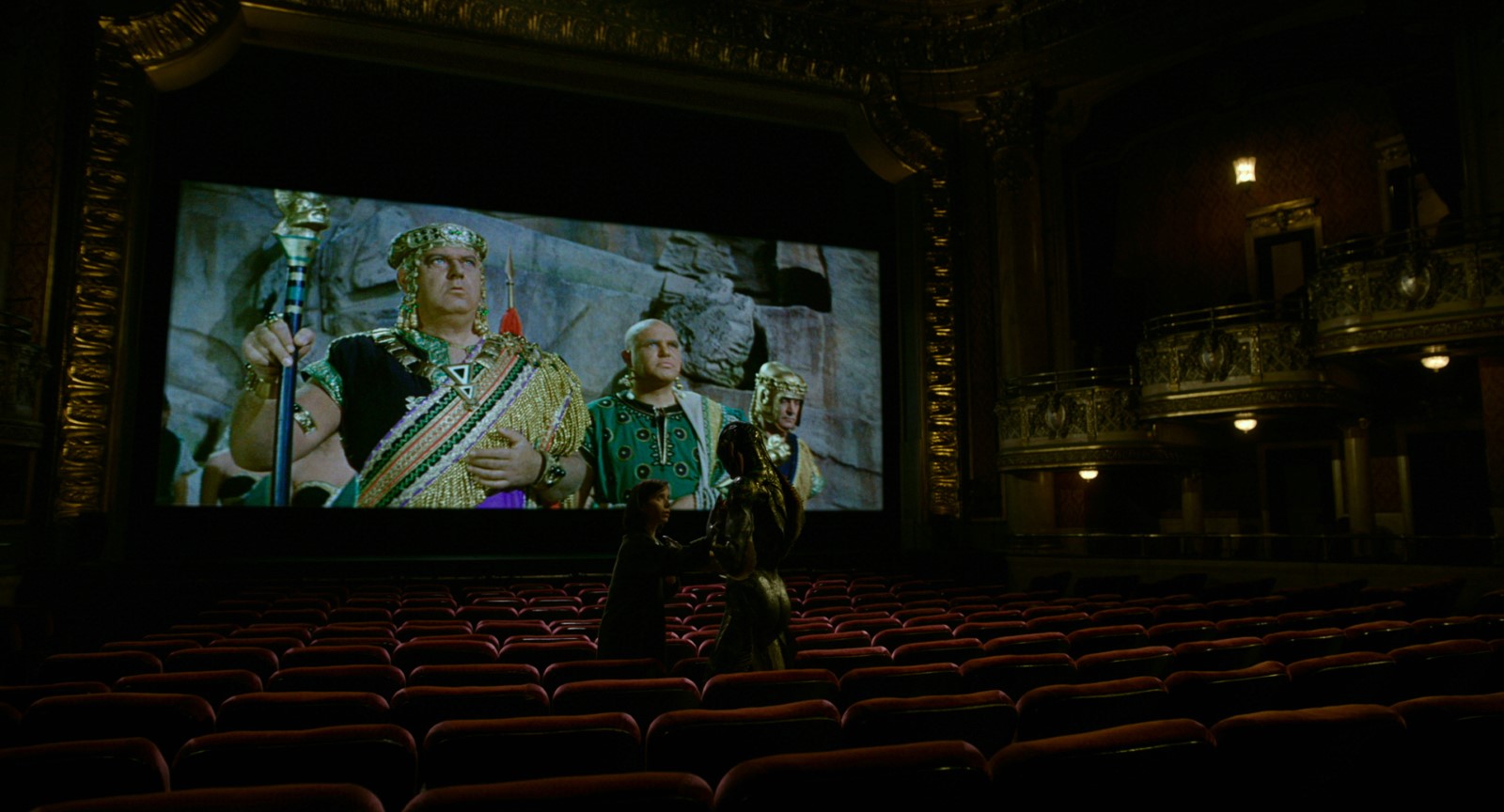 tomabooks-the-shape-of-water-movie-theater