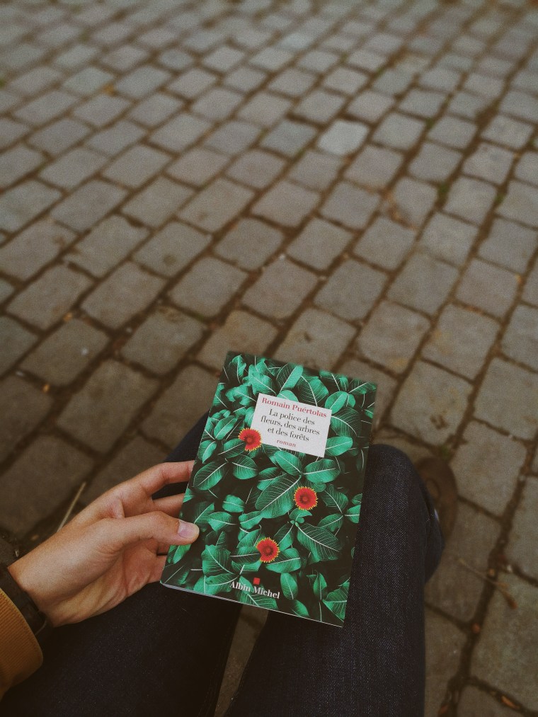 la-police-des-fleurs-des-arbres-et-des-forets-romain-puertolas